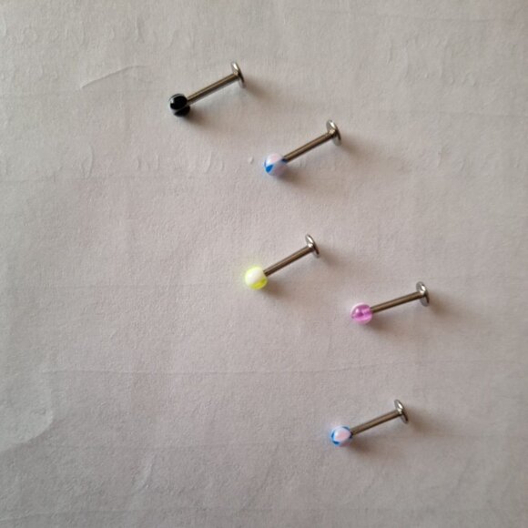 Nose, belly, eyebrow, daith, tongue rings NOSE - Picture 2 of 3